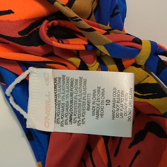 O'Neill Bikini Top Girls Size 10 - Picture 2 of 3